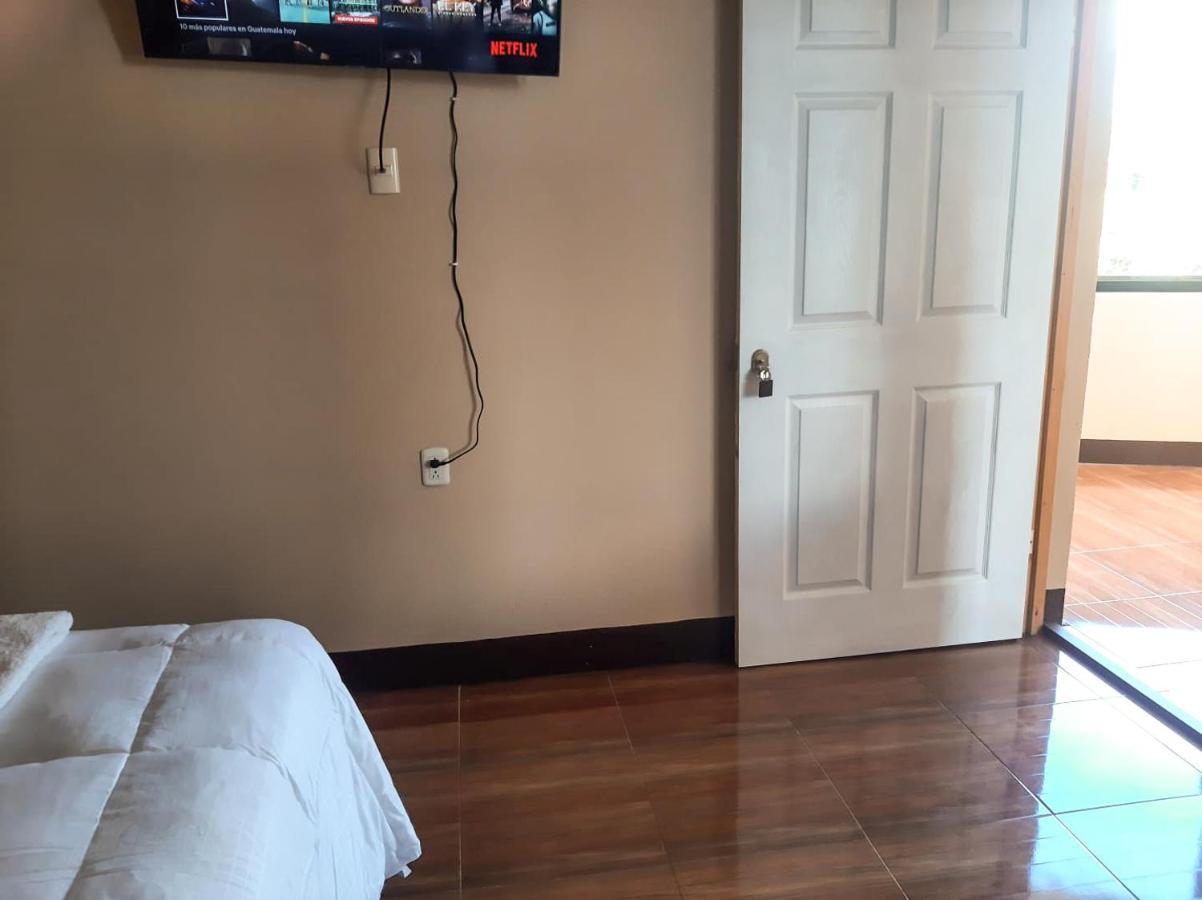 Millennium Apartment Сан Педро Ла Лагуна Екстериор снимка
